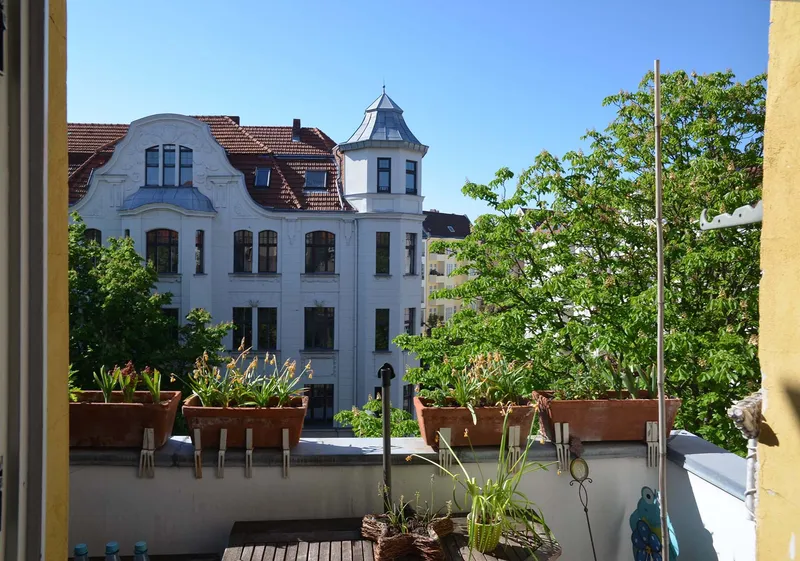 Stilvolle 4-Zimmer-Altbau-Wohnung — photo 1